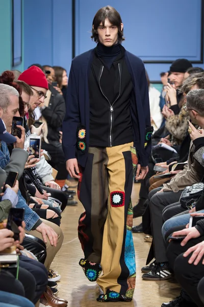 Look 26